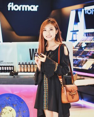 Last Thu attended the launching of @flormarindonesia HD Collection 👻 It includes their foundation, concealer, lipstick, and mascara 😆
_
There are many shades for the HD lipsticks (matte finished) also 7 shades available for the HD foundation 😉 Check their stores at Pakuwon & TP6 for more info!
_
#clozetteid #bbloggerid #indonesianbeautyblogger #flormarhd #welovehd #flormarindonesia
