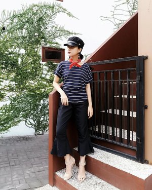 To me, clothing is a form of self expression. There are hints about who you are in what you wear. Black Rhea Pants from @shopataleen ❤ #aleenlook #clozetteid