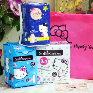 Decided to try the new Softex Hello Kitty; Light airy 35cm, Light airy 3 in 1 and comfort slim. Read more on http://www.somethingrealserious.com/2015/11/softex-hello-kitty-happify-your-world.html #lifestyle #girls