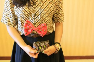 Selamat hari Batik Nasional. Let's support Indonesia treasures #BatikDay #OOTD #Fashion #Style #details