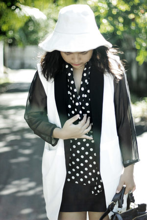 POLKA MEETS BLACK AND WHITE, MARVELOUS www.somethingrealserious.com #ootd #outfit #fashion #style #trend