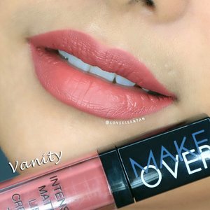Makeover Intense Matte Lip Cream 💖 Vanity
.
Ini juga salah satu warna favorite dan best seller  Sama dengan secret, ini jg susah dapetinnya. .
Warnanya sumpah ini cantik banget. Masuk di smua skintone.
Nude agak mauve, brown dan ada hint pinknya gt. .

SWIPE untuk full face swatches➡➡
Softlens Sweety Pitchy Grey from @mysoftlenscom
.
.  #lipjunkie
 #lipstick  #lip  #lipswatches  #lipgloss  #lipswatch  #thelipswatchchallenge  #lipgloss #makeupaddict  #makeuplover  #anastasiabeverlyhills  #clozetteid  #amazingmakeupart  #lipart  #vladamua #lookamillion  #motdindo #lipstutorial #lipstickaddiction  #lipstickaddict  #lipstickaddicted #mattelipstick  #mattelips #lipsticklover #lipstickjunkie #ivgbeauty #fdbeauty #makeover #makeoverid