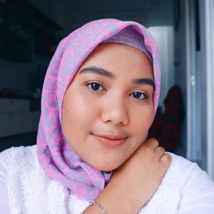 Whats up? I found the foundie that match my skin or make my skin better and flawless ofc @maybelline Fit Me Matte and Poreless shades 228 Soft Tan.Lipstick by @eternallybeauty Matte Lipstick shades 712 Nude 💃#clozetteid #fotd #makeuplook @setterspace #setterspace @bunnyneedsmakeup #bunnyneedsmakeup @beautiesquad #beautiesquad