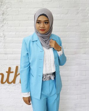 Office pastel look 👗Yes, this outfit is the same one that you saw on my IG feed. Which one do you like more? With outer worn or not?.__#ootd #gadzoticastyle #fotd #positivevibes #makeupjunkie #makeup #beauty#makeupaddict #bblogger #bbloggerid #blueoutfit #pasteloutfit #beautybloggerid #influencer #beautyinfluencer#lookbook #lookbookindonesia #fashion #fashioninfluencer #candid #hijabootd #hijabootdindo #hijabootdindonesia #hijabstyle #hijabstyleindonesia #photography #clozetter #clozetteid