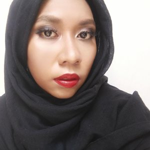 This is my collaboration with @beautiesquad for Celebrity Inspired Makeup Look. I was inspired by Chanel Iman with her Bold Red Lipstick and Smokey Eyes. What do you think? Does it kind of remind you of her? 😝😝😝 Anyway, for more details about the look, kindly visit my blog. It's in Bahasa though. But you can simply take a look of what I use there.

http://puarada.com/celebrity-inspired-makeup-with-beautiesquad/

#Beautiesquad #BeautiesquadMayCollaboration #CelebrityInspiredMakeup