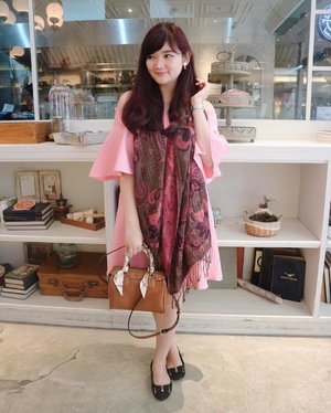 Today' Outfit, Pastel for ClozetteIDxFreshLookID!
.
.
#clozetteid #freshlookid #clozetteidxfreshlookid #ootd #lookbookindonesia #wiwt #pink #blogger #fashion