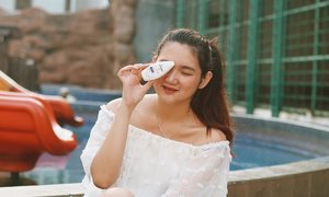My new favourite body wash from @dove! This Deeply Nourishing body wash really feel so soft on my skin, and the smell is so good! Have you tried?#DoveBodyWashxClozetteID #GiftofGlow #ClozetteID......#skincare #beauty #blogger #fashion #fashionblogger #wiwt #potd #vscocam #eosm10 #lovelife #instagood #lifestyleblogger