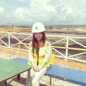 A woman should know how to think like a boss and how to act like a lady. #ootd #work #mining #eastkalimantan #kaltim #clozettegirl #clozetteid