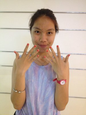 Mix my nail with my watch color. Red!  #RevlonParfumerie #ClozetteID @RevlonID.