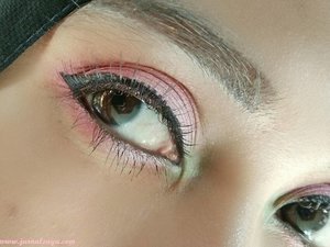 #EOTD buat holiday makeup kemaren bareng @beautiesquad 
Baca selengkapnya di #JurnalSaya 👇👇👇👇
http://www.jurnalsaya.com/2016/12/beautisquad-holiday-make-up-challenge.html
#indonesianfemaleblogger #indonesianhijabblogger #beautybloggerindonesia #clozetteid #makeup #beautyenthusiast