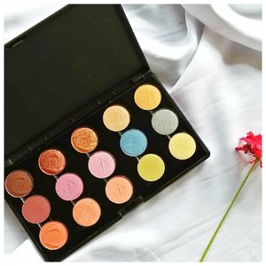 Review palet warna natural dari brand lokal! 
Ada di #JurnalSaya 
http://www.jurnalsaya.com/2017/06/review-inez-natural-color-eyeshadow.html
#Beautiesquad 
#BeautiesquadXInez 
#BeautiesquadXInezCosmetics 
#InezCosmetics 
#clozetter 
#clozetteid 
#BeautyThings 
#Fdbeauty 
#eyeshadowpalette
#palette
#beautyflatlay