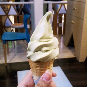 Masi lebi ena matcha soft ice cream-nya AEON dah :( #clozetteid