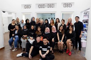 Artisan soirèe with @artisanpro & @makeupuccino and others beauty influencer. 
Thankyou for having me! 😘

#artisansoireebandung #artisanpro #beautyblogger #blogger #gathering #clozetteid
