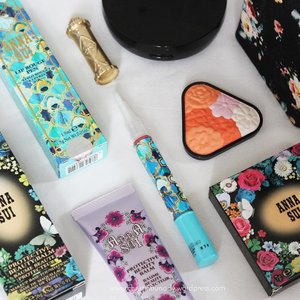 •Anna Sui Limited Edition Review•

All of them are pretty, all of them are amazing!

Link on bio as usual! 👆🏻 • • • • • • • • • • • • #clozetteID #FDBeauty #selfie #makeup #instabeauty #beautyblogger #annasui #annasuicosmetics #flatlay #beautybloggerindonesia #tribepost #review #blogger