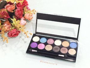 Glamour Day Look | Makeup Review & Tips

New blogpost of this beautiful @muacosmetics Glamour Day Palette is now up on my blog! Check it out for swatches & Eye Makeup tips & tricks 😘 link is on bio ⬆️ #bsbeauty16 #clozetteid #muacosmetics #makeupprofessional #makeup #flatlay