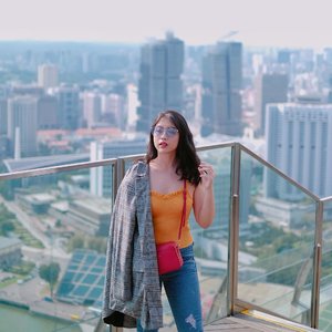 Eyes👀 half closed because of the sun🌞, but it’s okay!💓
.
.
.
#ootd #ootdfashion #outfitoftheday #instaootd #clozetteid #instasg #singapore #sing #sg #marinabaysands