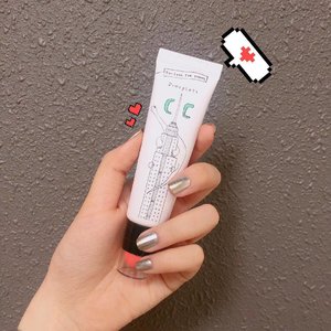 CC Cream + Blush On Cream @toocoolforschool.id ?!!😨🙀Is it work for real?? Check out my latest review of this product on my blogpost! http://andreahamdan.blogspot.sg/2016/11/too-cool-for-school-cc-blush-on-ind.html?m=1 or click the link below my profile for direct link!  #clozetteid #clozetteidreview #toocoolforschoolxclozetteidreview