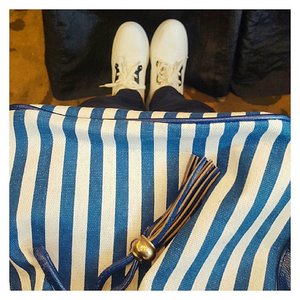 Navy, white, & stripes.
Today's mood for Blogger Babes Indonesia event 💙 #ClozetteID #BloggerBabesID