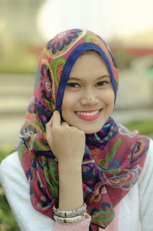 #IndosatSnap #VintageLook #OOTD #hijab #VintageLook, #IndosatSnap