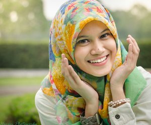 Colorful Hijab Photo Challenge Clozette Indonesia 'Your Fashion Social Network Contests' #ClozetteID #ColorfulHijab #Socialbeats