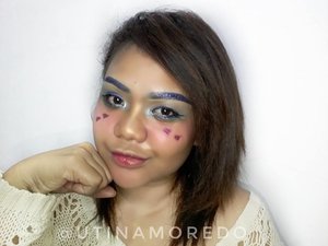 my glitter makeup! am i cute? heheh tell me and pls dont be lying LOL