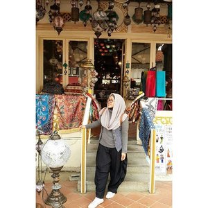 Ethnic shop at Haji Lane. #clozetteid #ethnicshop #ethnic #hajilane #ootd #hotd