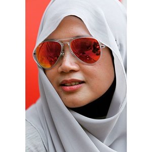 I see you. #clozetteid #accessory #sunglasses #sunnies #rayban #cidsignaturestyle