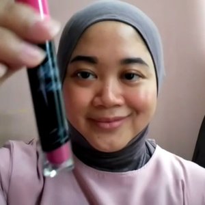 @pixycosmetics Lip Cream Delicate Pink & Edgy Plum bisa dipakai untuk membuat bibir "panas dalem" ala ciwi-ciwi Korea lho. Hihihi.. .#clozetteid