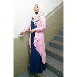 Soft pink for soften day. #clozetteid #ootd #hootd #clozettehijab #hijab #hijabootdindo #myhijabindo #hijabstyleindonesia #duahijabtrans7 #jenakia