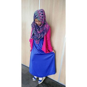 Sometimes I just like to hide in colours. #clozetteid #clozettehijab #hijab #starclozetter #ootd #hijabootdindo #hijabstyleindonesia #dailyhijabindo