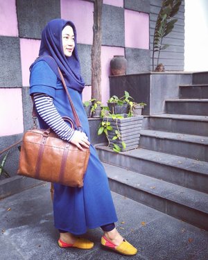 In love with this #fossilbag for my lappy. It belongs to my husband actually but whatever hubby has, it also his wife's, hahahaha. #clozetteid #clozettehijab #starclozetter #fossilstyle