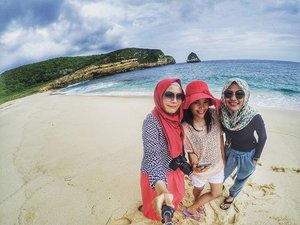 1 March 2016. One’s destination is never a place, but a new way of seeing things.#lombokisland #lombok #instatravel #travelling #travelblogger #blogger #explorelombok #exploreindonesia #holiday #indonesia #clozetteid #clozetteambassador