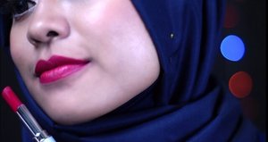 @wardahbeauty Intense Matte Lipstick shade Retro Red 💋💋#clozetteid #clozetteambassador #wardah #wardahintensemattelipstick #mattelipstick #blog #blogger #beautyblogger #femaleblogger  #instalike #lip #lipstick #nudelipstick #emakemakblogger #makeupaddict #makeup #indonesianbeautyblogger #indobeautygram #IVGbeauty