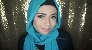 Mini tutorial menggunakan produk-produk favorite aku @absolutenewyork_id dan @thebalmid. Semua produk yang aku gunakan di tutorial kali ini adalah produk yang hampir setiap hari aku pake. Untuk tutorial lengkapnya kamu bisa cek channel youtube aku ya! 😘💄.
-
#nonahikaru #abdolutenewyorkid #absolutenewyork #blog #beautyblogger #tutorial #dailymakeup #instalike #makeup #hijab #glowing #natural #thebalm #thebalmid #vlogger #FDBeauty #clozetteid #clozetteambassador #video