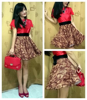 For Plaza Indonesia Fashion Week Day 2! 
Dress ini rancangan sendiri, dibantu temen designer yg bisa bikin roknya :)