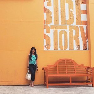 What is your story? 😇👿😏☺
#ootd #ootdindo #ootdmagazine #blue #yellow #bench #bag #fashion #fashionista #fashiondiaries #fashionable #lifestyle #museum #vacation #bestvacations #holiday #Indonesia #clozetteambassador #clozetteid @clozetteid