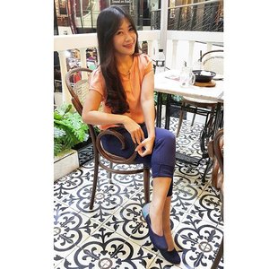 Sepatu etnik dari Shoeraja motif sutra Makassar lagiii \o/
#ootd #shoesoftheday #shoes #silkshoes #MakassarSilk #Makassar #Indonesia #ethnic #clozetteid @clozetteid
