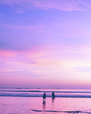 Life is a series of tiny miracles. Notice them.😊
Oh wait...Bali is beyond safe to visit😉
#miracle #life #bali #wonderfulIndonesia #pesonaIndonesia #skyporn #sea #beach #nature #naturelovers #photoofteday #pictureoftheday #clozetteid #travel #traveling #traveler