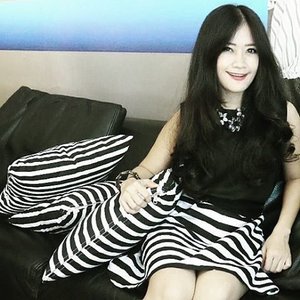 From PI Men's Fashion Week 2015
Me and my friends're wearing monochrome dresscode for Adamist show, cause Adamist is so..black and white monochrome. The funny thing is..the sofa in the event has the same pattern with mine 😂😂
So..We became a zebra 😂😂
#ootd #fashionweek #monochrome #stripes
#blackandwhite #necklace #sofa #pillow #PIMFW2015 #PIMFW #PlazaIndonesia #lookbookIndonesia #beritafashion #fashion #fashionista #lifestyle #clozetteambassador #ClozetteID @ClozetteID