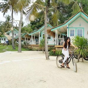 Throw back. Enjoy my getaway 😍 #bestvacations
#gilitrawangan #lombok #lombokituindah #getaway #holiday #trip #travel #traveler #resort #beachclub #bicycle #bike #island #white #ootd #ootdindo #whitedress #terrace #clozetteambassador #clozetteid @clozetteid #fashion #lifestyle