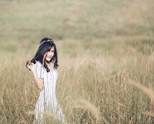 Find someone who is proud to have you :)Oh hello, long time no see you here :)📸by @jerdoet Edit by me#ilalang #girl #photooftheday #pictureoftheday #outdoor #photography #clozetteid