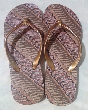 Batik sandals!