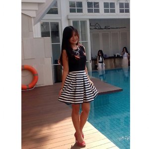 Black & White into the blue~
#ootd #stripe #skirt #fashion #aboutalook #NXminiStylefie @samsung_id @cottonink #clozetteID @clozetteID