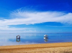 #BestofIndonesia
What a skyporn😍
#AmazingSanur #sanurbeach #beach #beautiful #Bali #purisantrian #sand #PesonaIndonesia #WonderfulIndonesia #throwback #sky #skyporn #sea #ocean #nature #naturelovers #lifestyle #traveling #travelling #travel #traveller #traveler #blue #gazebo #clozetteid #clozetteambassador