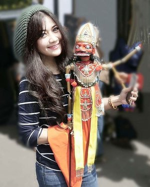 Finally! Take a pic with..wayang golek😄
@ Gebyar Garut Budaya 2017, Garut city birthday celebration 😉 #PesonaGarut
Wayang Golek or Marionette Puppet is an art puppet show made ​​of wood, which is particularly popular in the Land of Pasundan (West Java, Indonesia). Wayang is a form of folk theater that very popular. 
#wayanggolek #puppet #Pasundan #pesonaIndonesia #WonderfulIndonesia #heritage #culture #Indonesia #WestJava #Garut #lifestyle #festival #art #travel #traveling #traveller #travelling #traveler #clozetteid #clozetteambassador