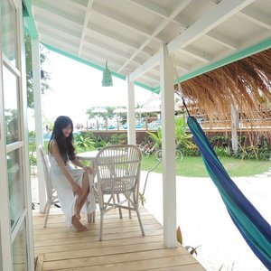 a chic yet cosy terrace 😍 #beautiful #gilitrawangan
#beach #chic #cozy #room #terrace #lepirate #Lombok #lombokituindah #Indonesia #wonderfulIndonesia #holiday #trip #travel #traveler #whitedress #white #whitedress #ootd #ootdmagazine #ootdindo #clozetteambassador #clozetteid @clozetteid #lifestyle
