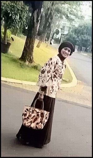Me for Indonesia's Batik Day
Batik Day Style #ClozetteID#MyBatikStyle