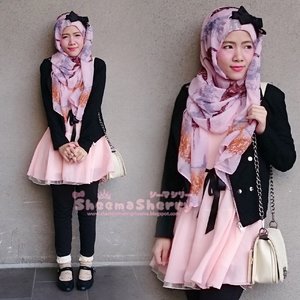 Waiting for my Prince ^_^ I love mixing pastel colours with Black, by the way :) #ClozetteID #HOTDseries2 #ScarfMagz