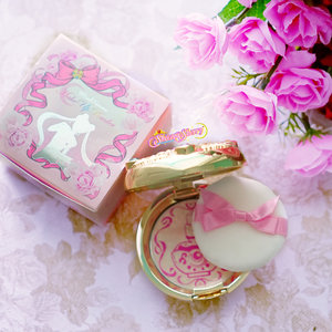 Review of this Sailor Moon Powder in my blog 🌙💖✨ [CLICK! in my Bio!]