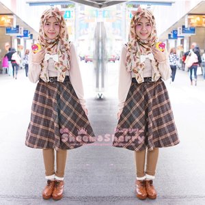 This OOTD is featured in www.omgkawaii.org street fashion snap section ^_^ #ClozetteID, #HOTDseries2, #ScarfMagz